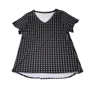 LuLaRoe Iris Black White Print V Neck Short Sleeve Tunic Top Plus‎ Size 3XL